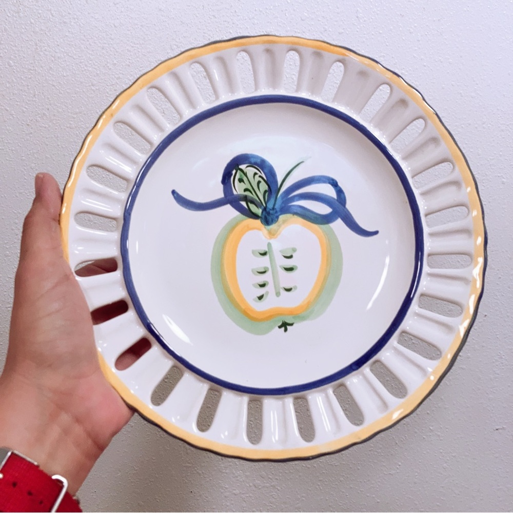 Vestal Hand painted Alcobaca Portugal Plate Apple Vintage Reticulated Rim